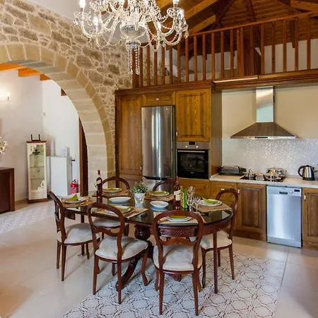 Vilă Villa Kera *
