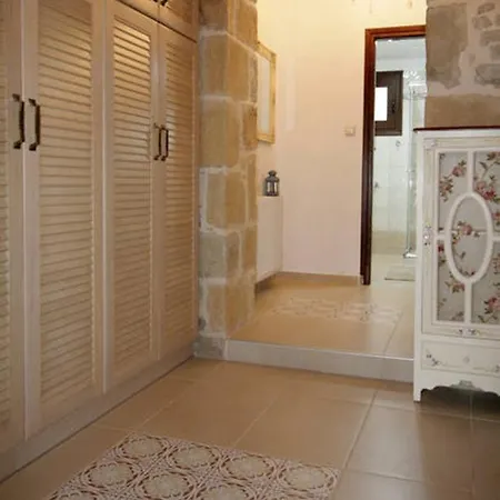 Villa Kera
